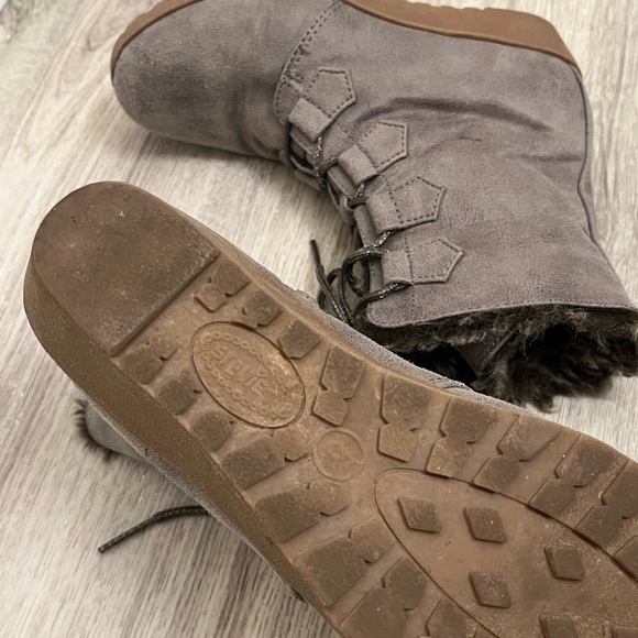 Stevie’s Brand. Size 5. Grey color. - Picture 5 of 7